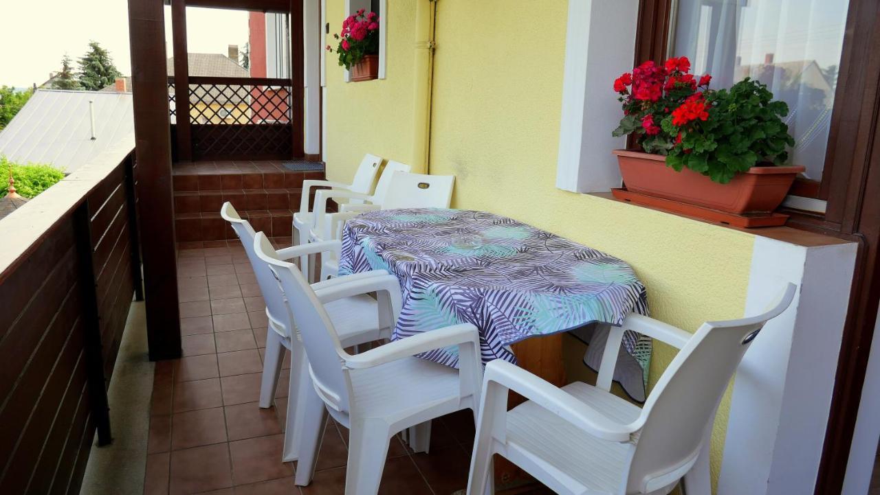 Papp Apartmanhaz Apartment Vonyarcvashegy Ngoại thất bức ảnh