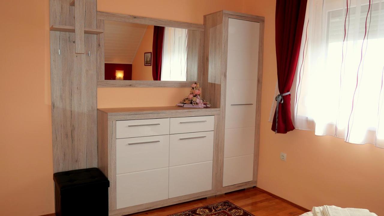 Papp Apartmanhaz Apartment Vonyarcvashegy Ngoại thất bức ảnh